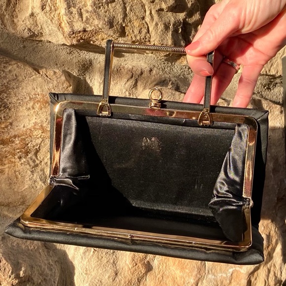 Vintage Art Deco Black/Gold Hardware Clutch - Picture 2 of 7